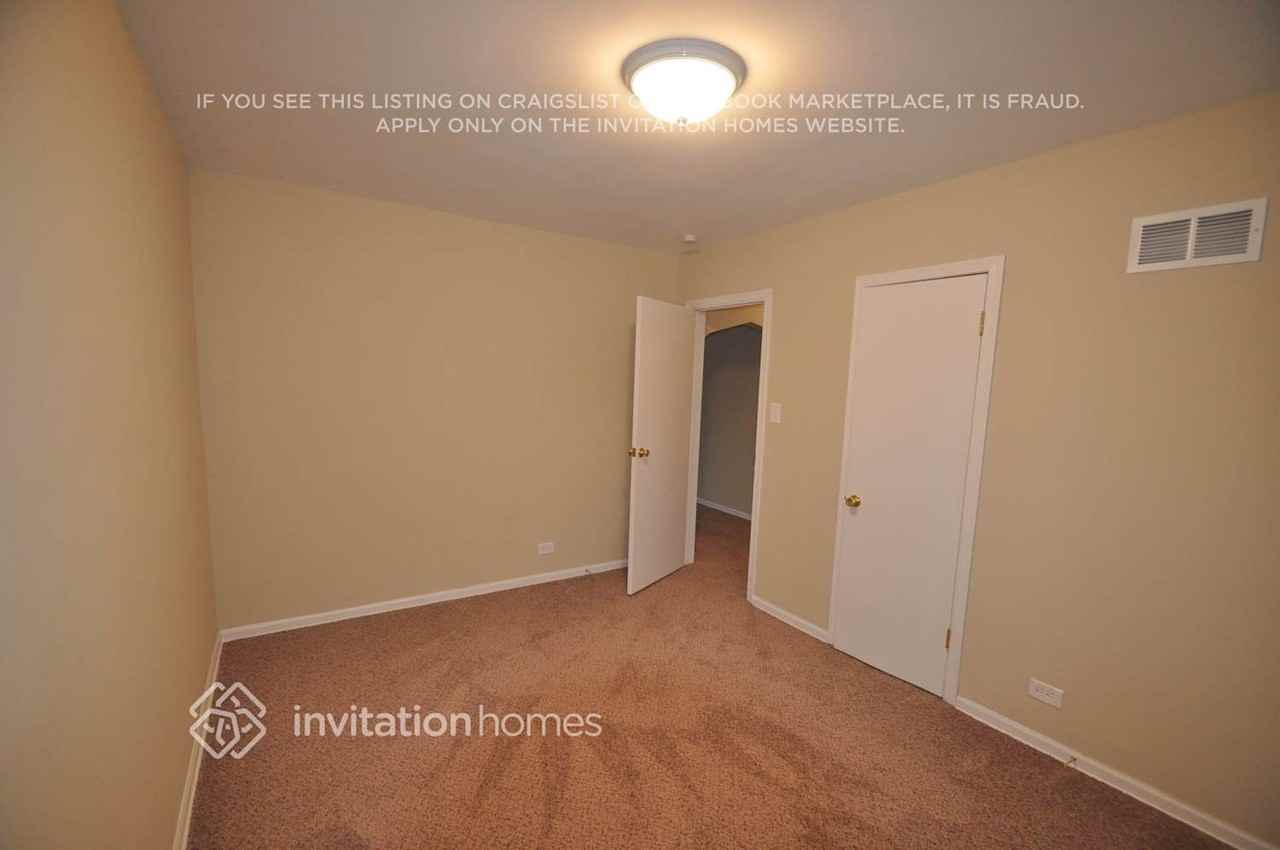 4633 W 97th Pl - Photo 3 of 6