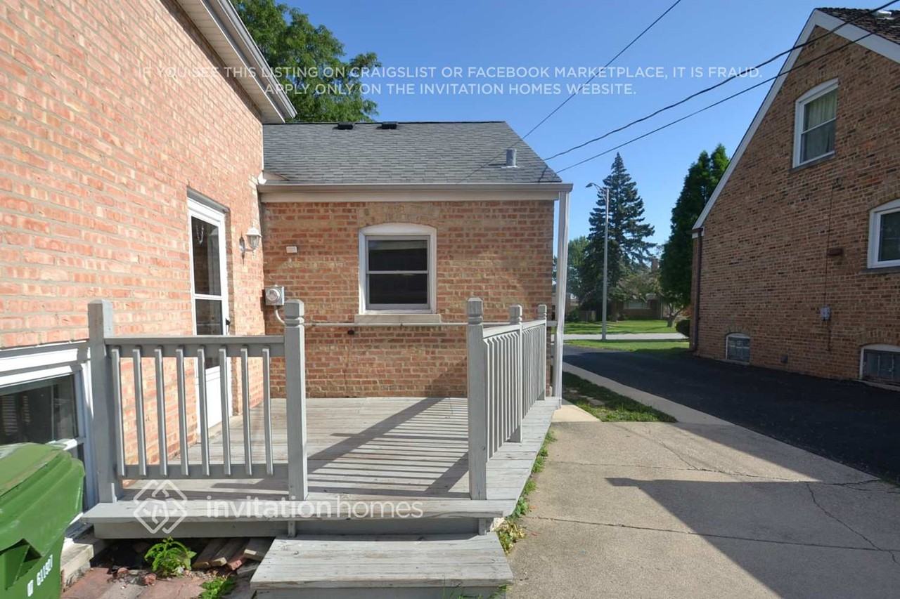 4633 W 97th Pl - Photo 5 of 6