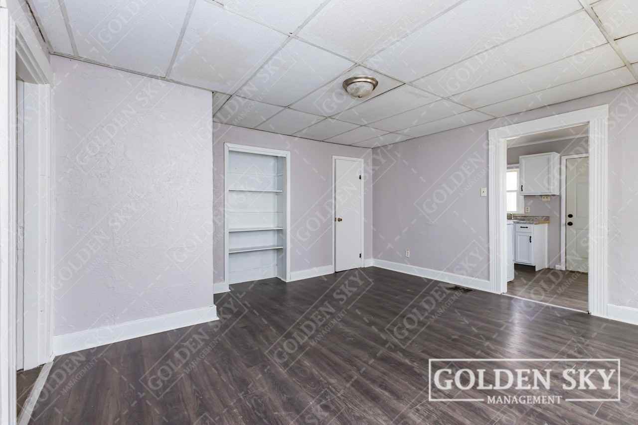 230 Kinsey Street - 1Unit 1 #1 - Photo 5 of 9