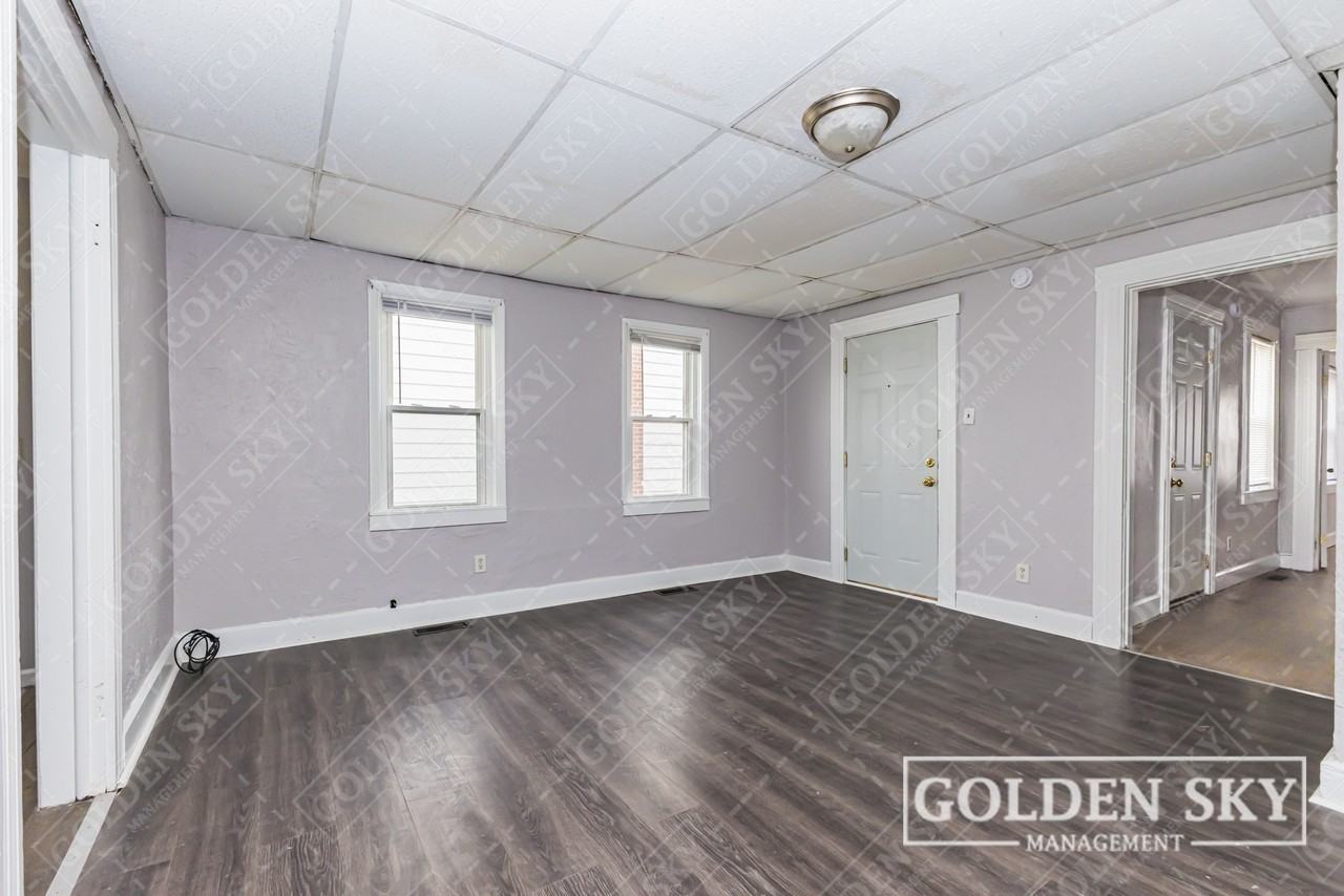 230 Kinsey Street - 1Unit 1 #1 - Photo 6 of 9