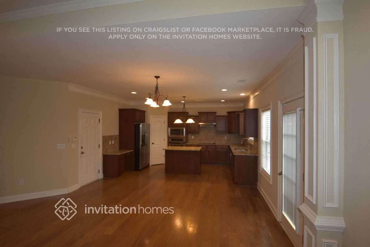 416 Icicle Ct - Photo 5 of 18