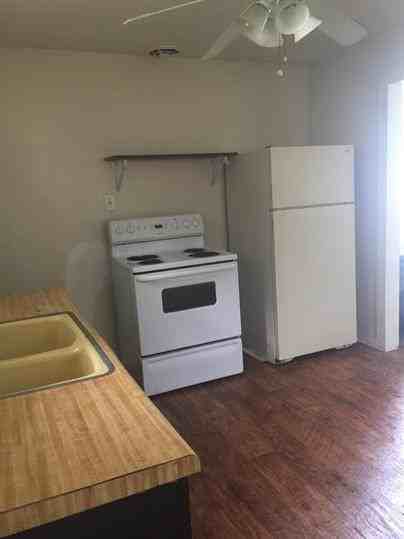 625 Holmes Ave #10 - Photo 6 of 16