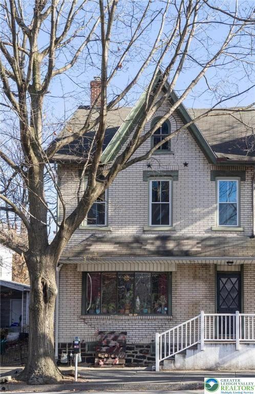 708 Main St ##2 - Photo 2 of 18