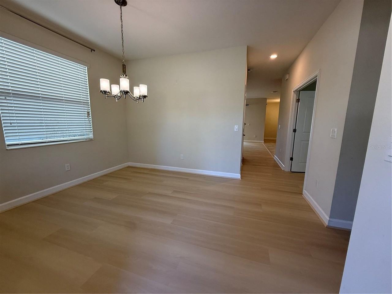 11818 Epic Ave - Photo 7 of 30