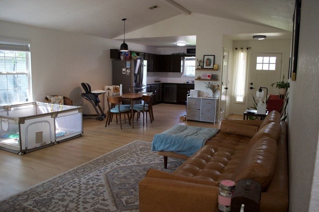 2503 Sw 10th St - Photo 2 of 13