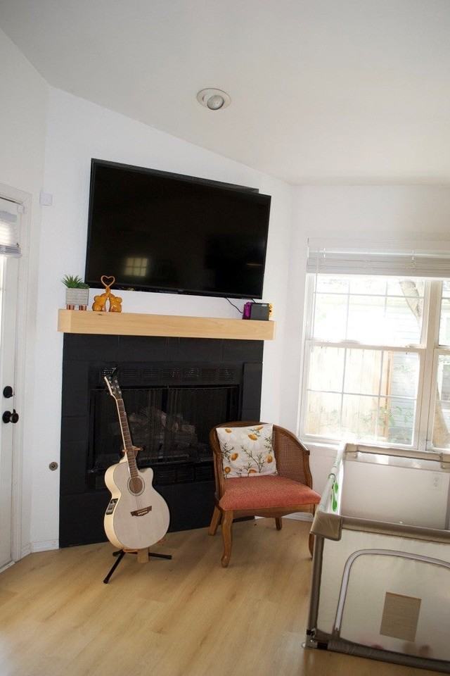 2503 Sw 10th St - Photo 4 of 13