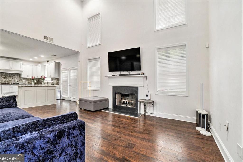 2798 Glenlocke Cir Nw - Photo 4 of 24