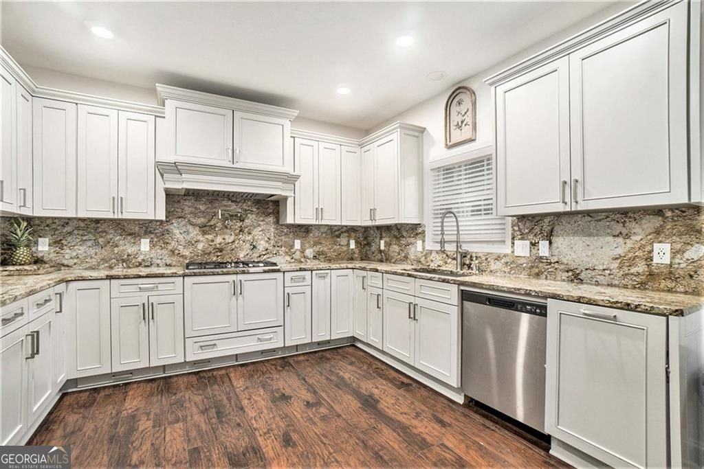 2798 Glenlocke Cir Nw - Photo 6 of 24