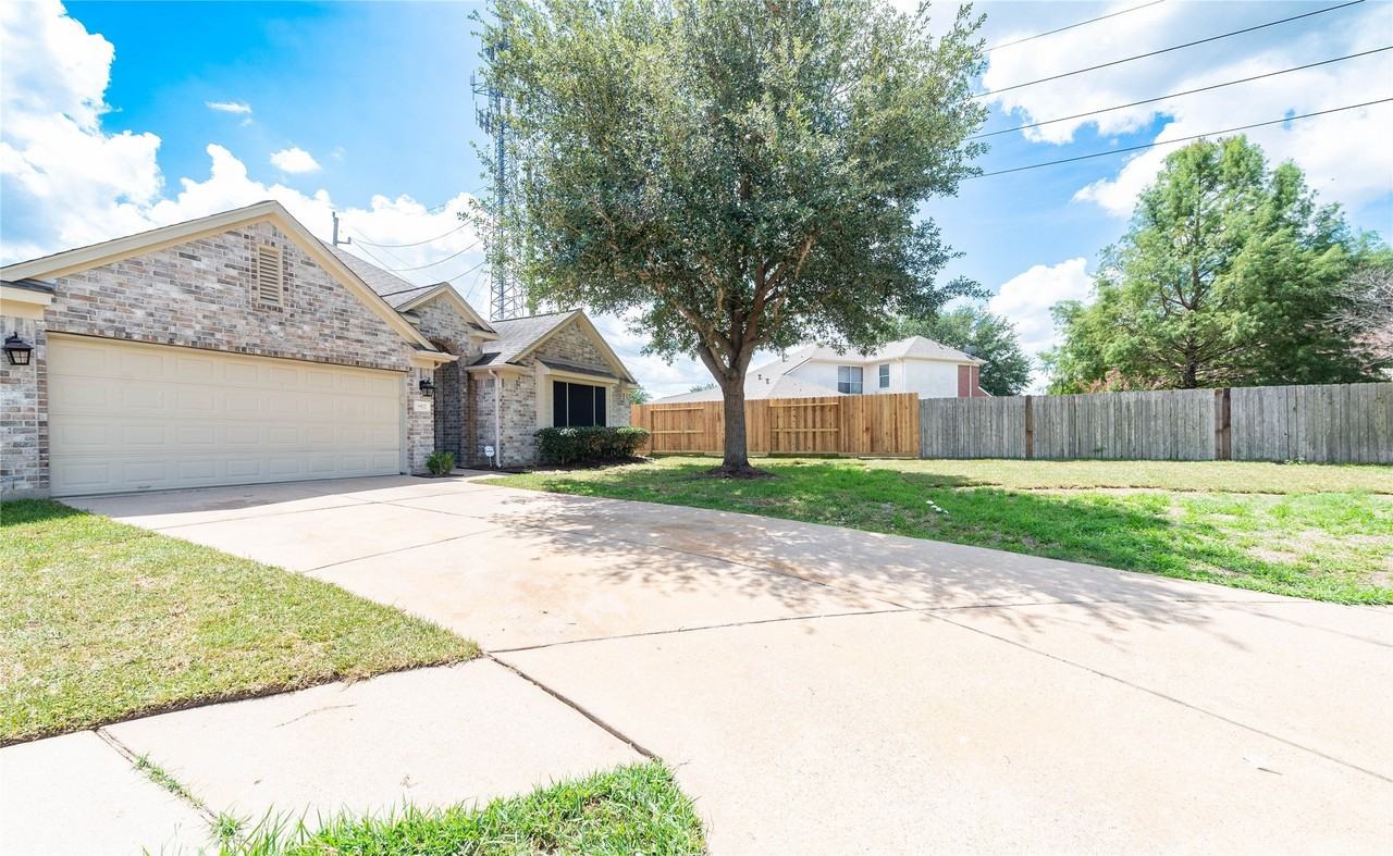 3902 Tulip Glen Ct - Photo 2 of 27