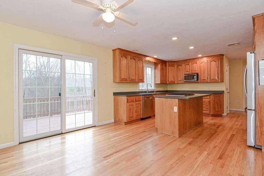 173 East St - Photo 7 of 32