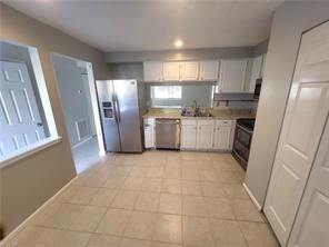 47 Lucinda Ct - Photo 2 of 23
