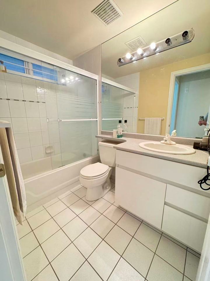 2717 West 19th Avenue - Photo 5 of 5