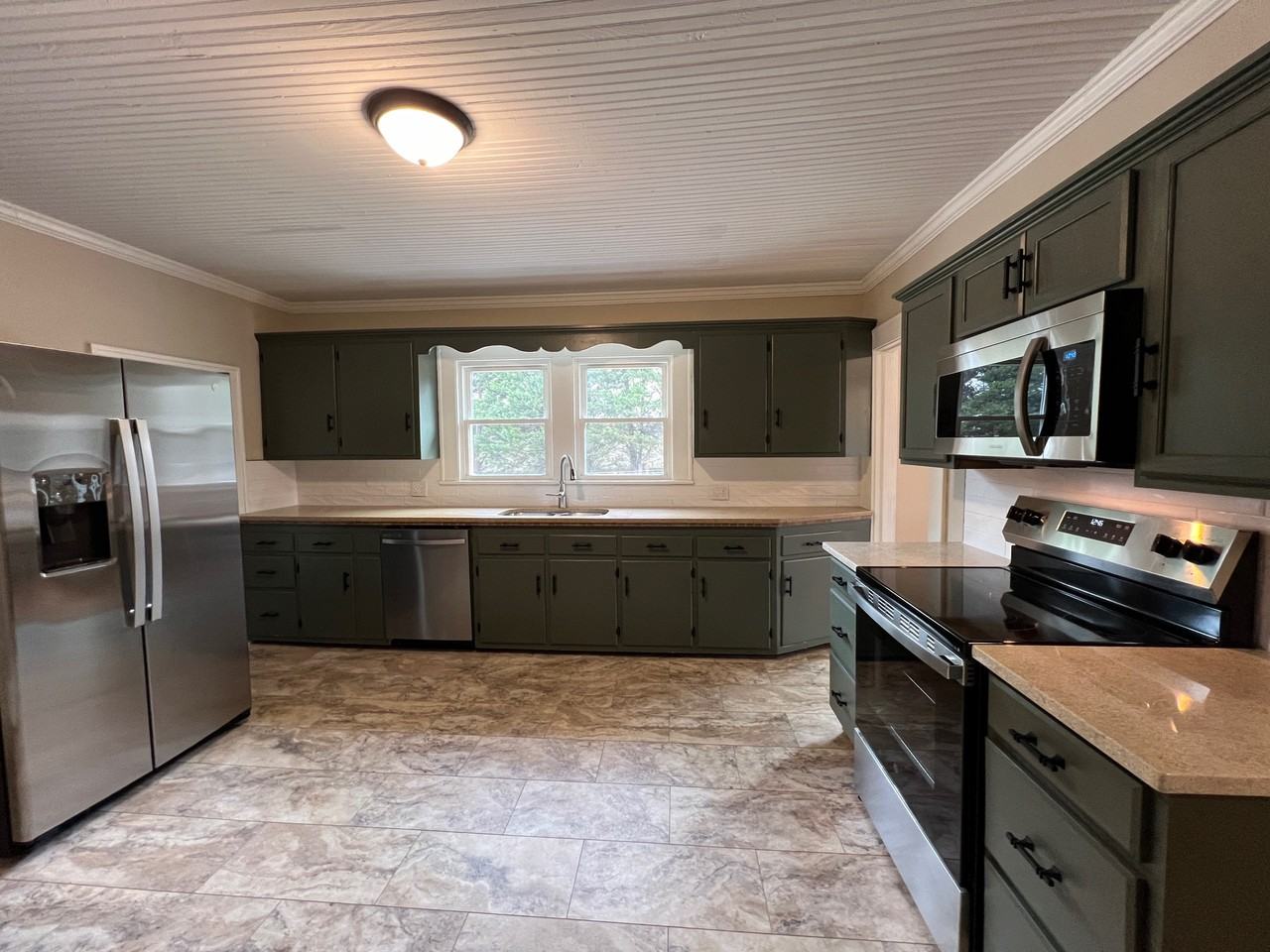 400 Bradstone Dr #1 - Photo 3 of 16