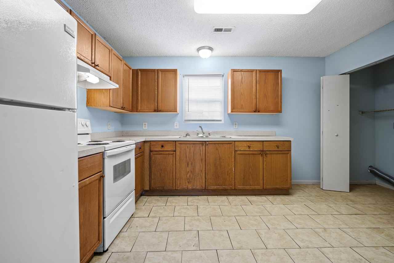 1318 Harmony St Unit B #1 - Photo 5 of 15