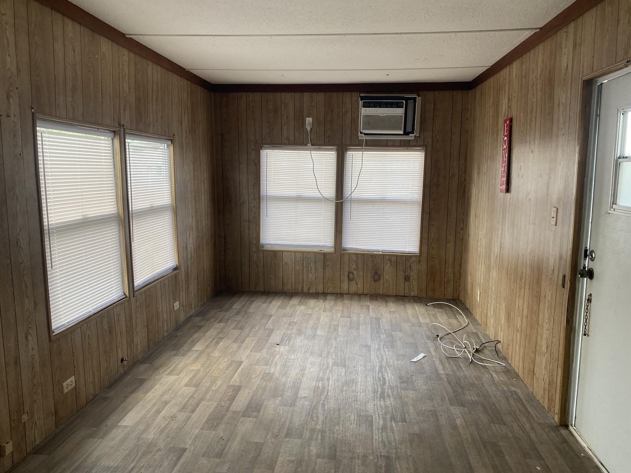 104 Walnut Ln #1 - Photo 2 of 6