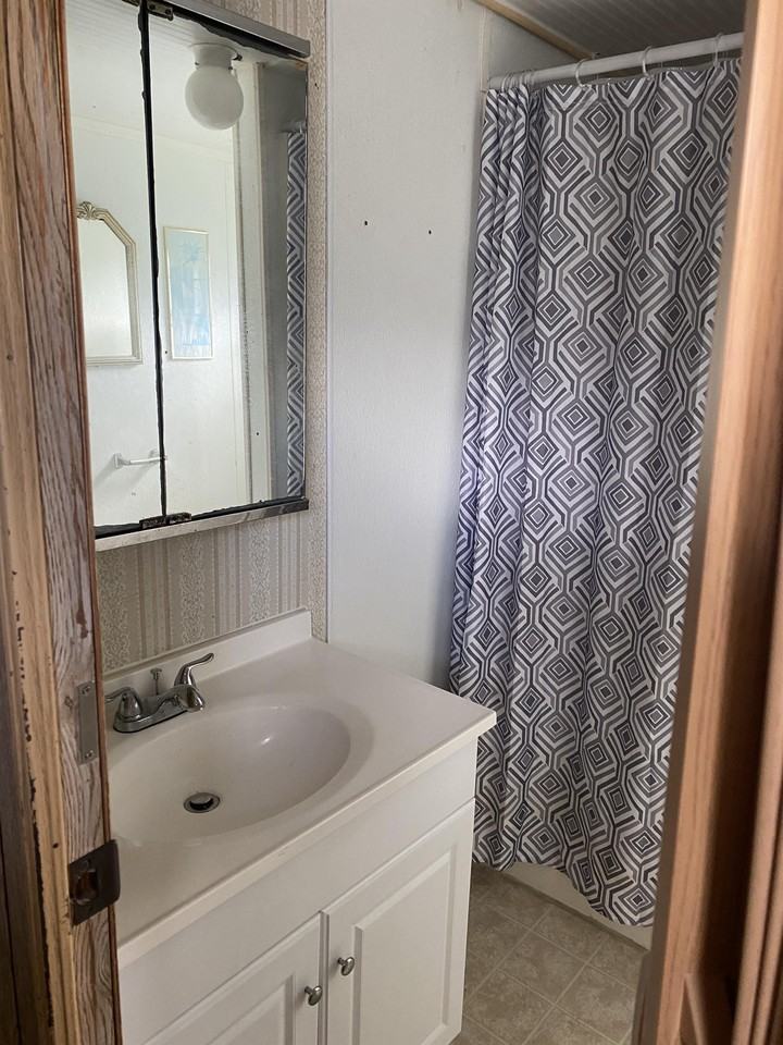 104 Walnut Ln #1 - Photo 4 of 6