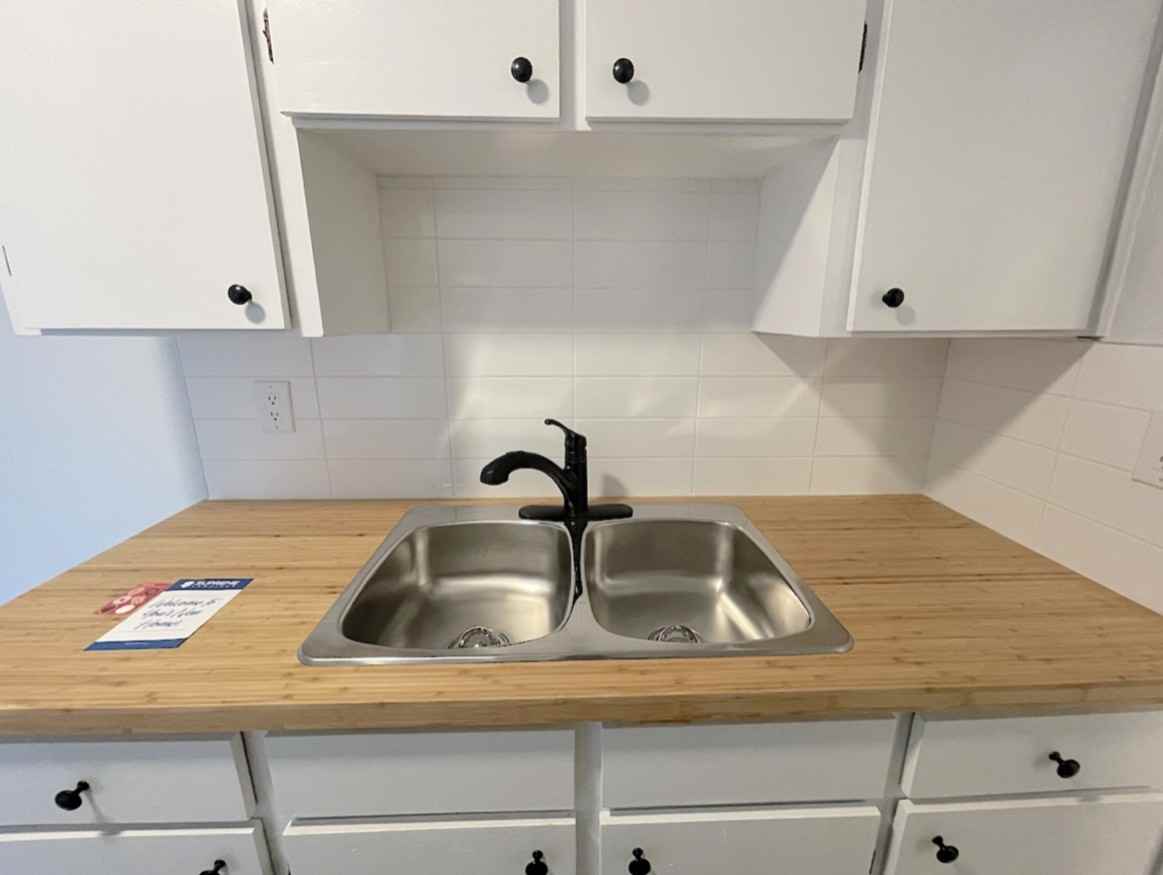 471 Tecumseh Rd W #104 - Photo 3 of 11