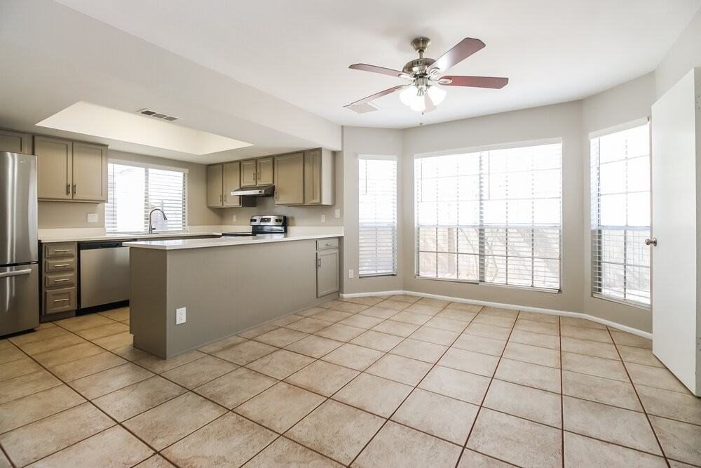 1213 W Stottler Dr - Photo 7 of 19