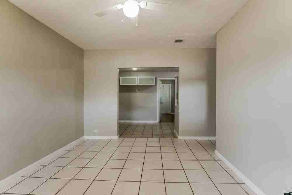 2445 Nw 159th St - Photo 5 of 19
