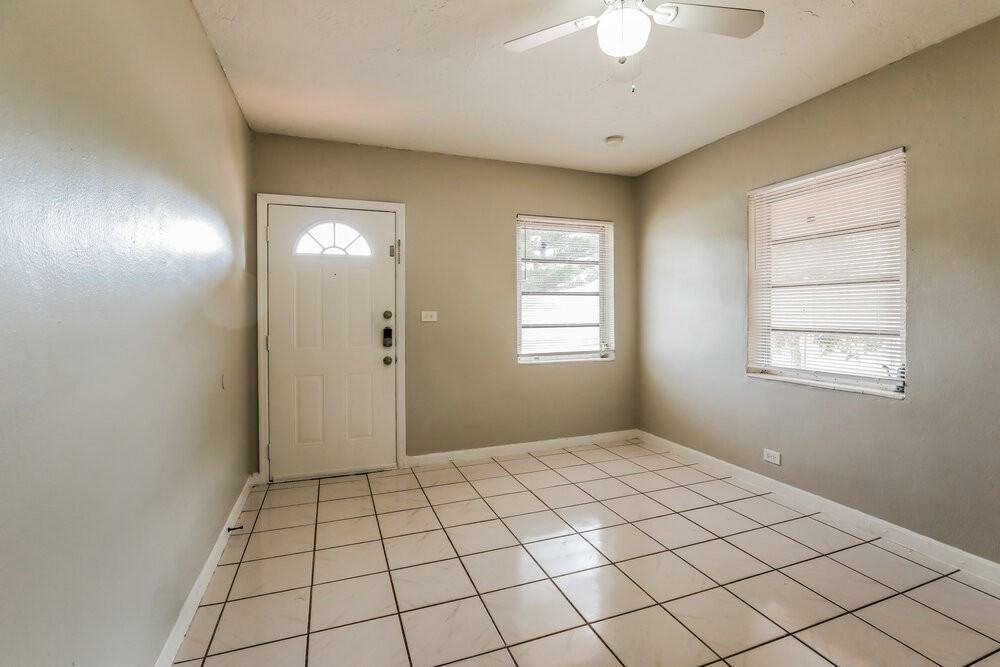 2445 Nw 159th St - Photo 6 of 19