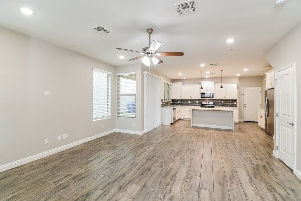 4860 S Charger - Photo 5 of 20