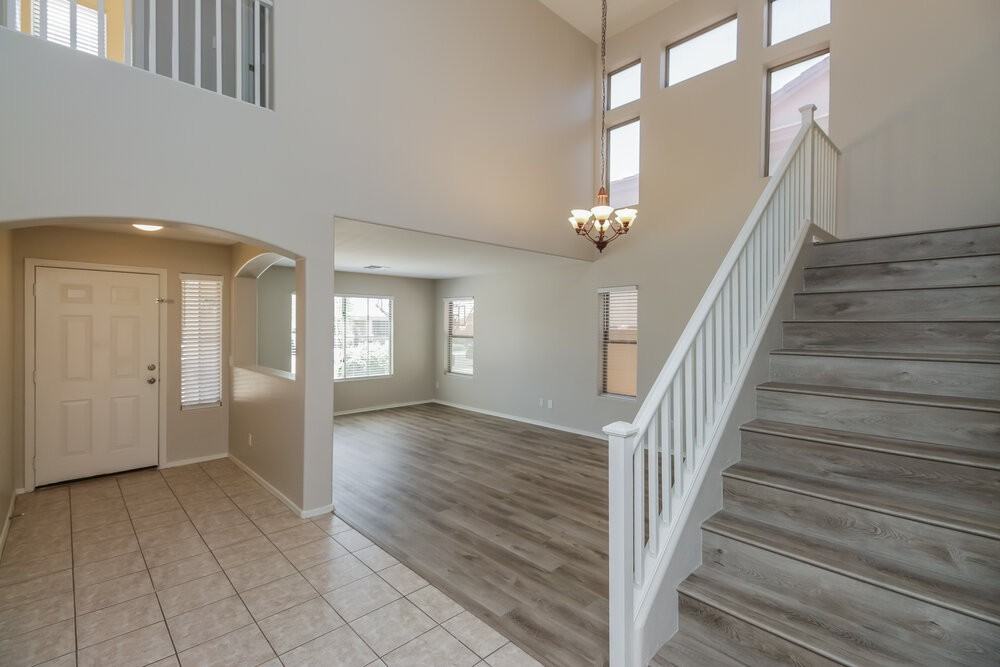 1942 E Ebony Pl - Photo 4 of 18