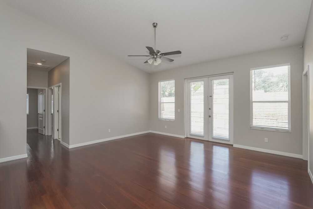 5221 Watson Rd - Photo 6 of 19