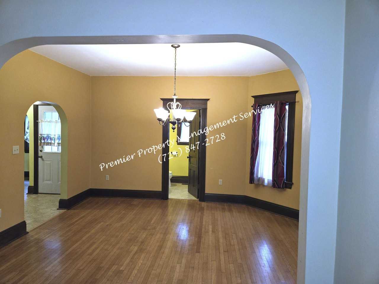 140 Jefferson Ave #1 - Photo 4 of 25