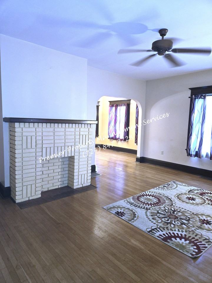 140 Jefferson Ave #1 - Photo 7 of 25