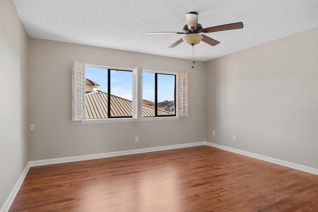 1107 1st Street South #B - Photo 4 of 24