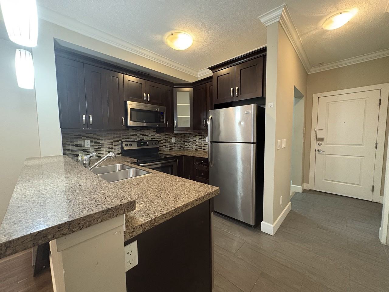 13897 Fraser Highway - Photo 4 of 25