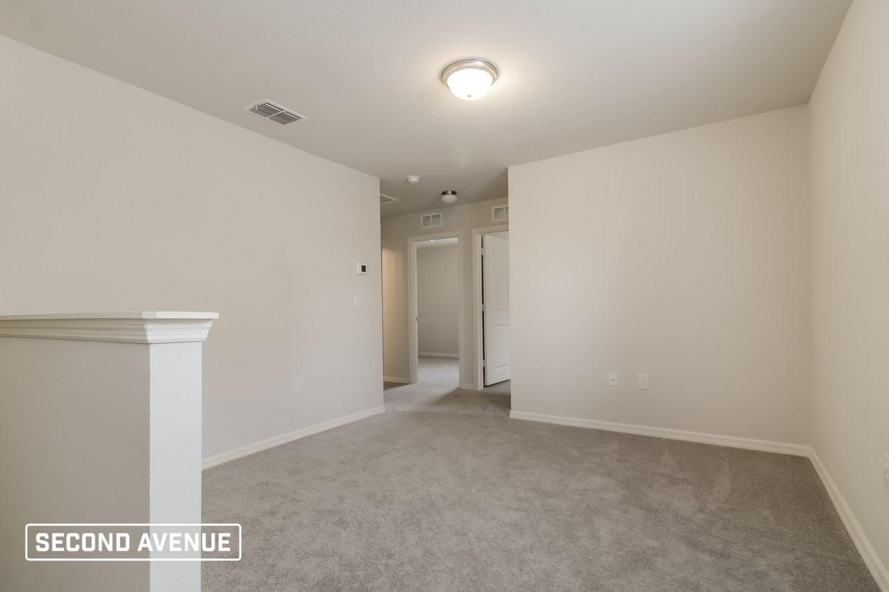 280 Begonia Ln - Photo 4 of 13