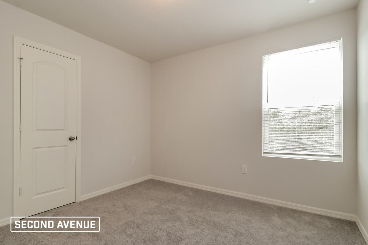 280 Begonia Ln - Photo 6 of 13