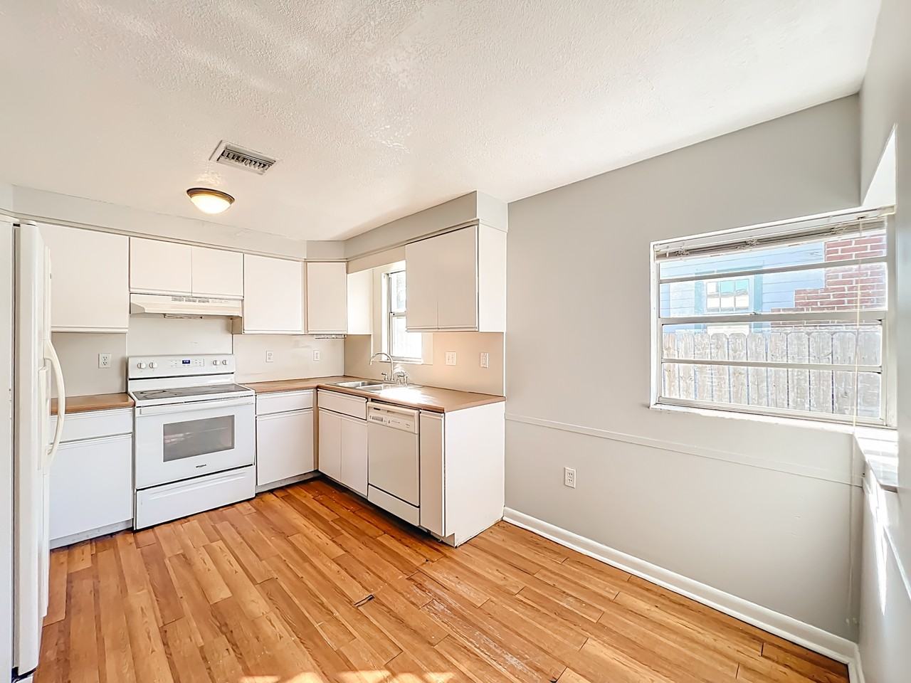 541 E Fee Ave #1 - Photo 7 of 23