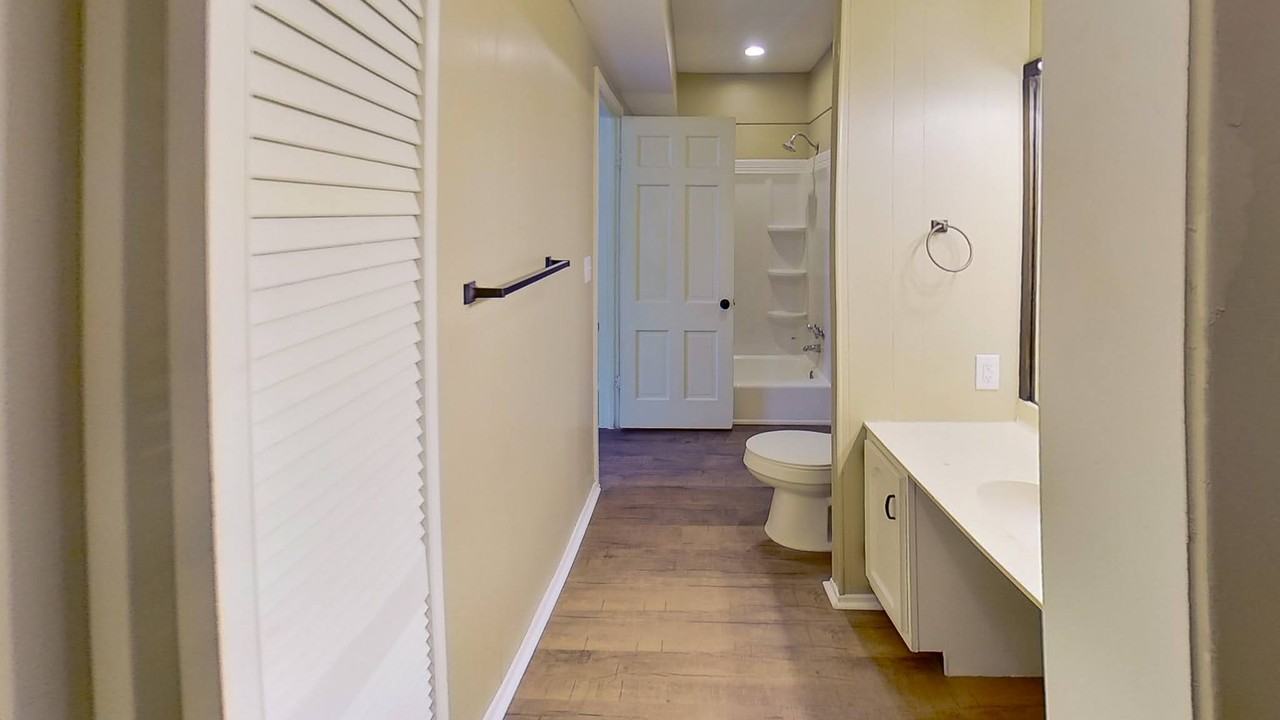 1503 E Virginia AveApt 1 #1 - Photo 5 of 9