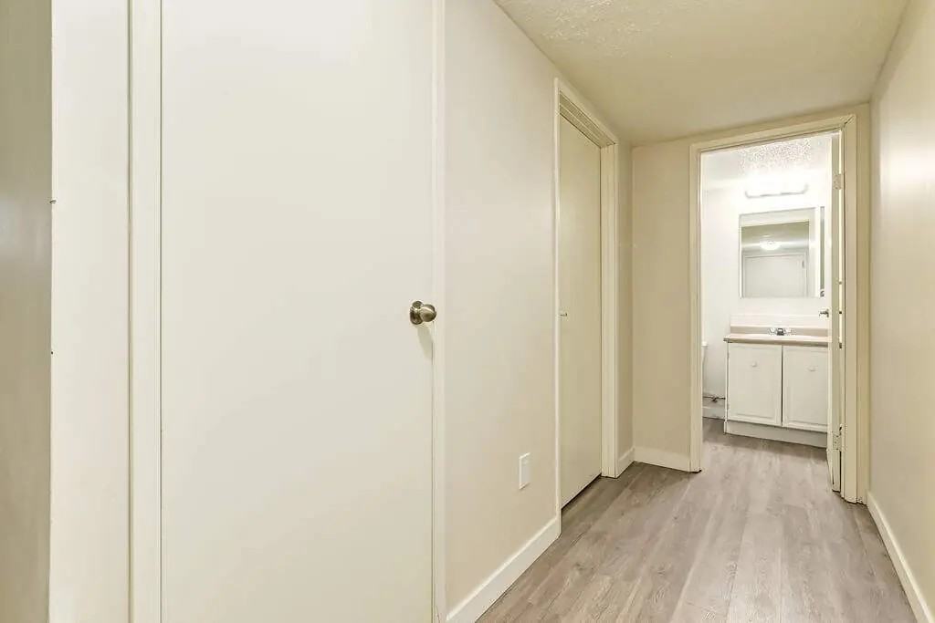 Cliff Manor Apartments - Photo 6 of 13