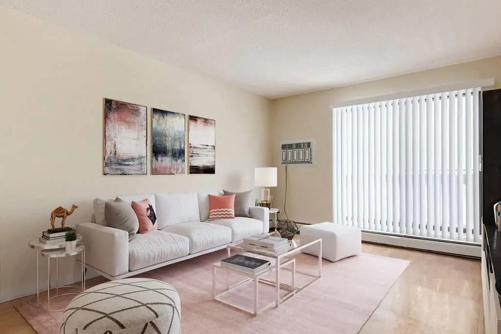 Mariti Manor - Photo 2 of 10