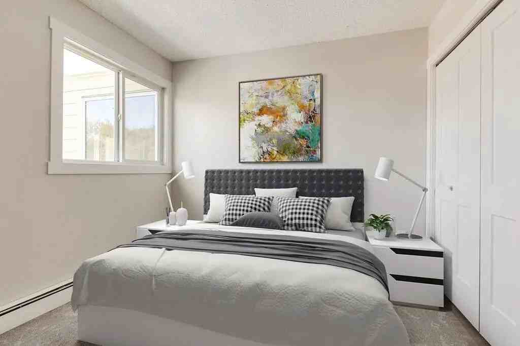 Matthew Manor - Photo 2 of 22