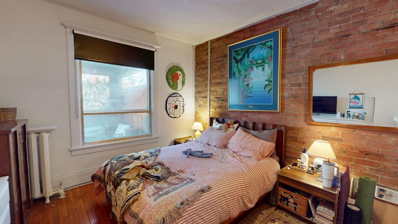 COLLEGE ST & DOVERCOURT RD - Photo 5 of 23