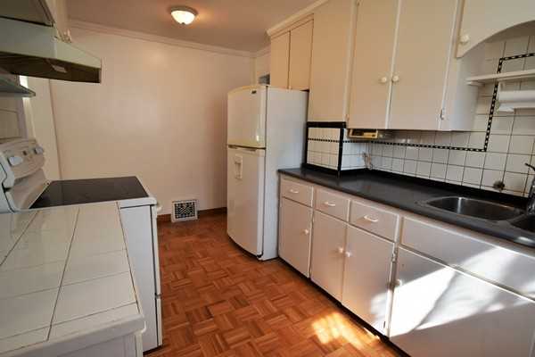 44 Grove Street - Photo 4 of 20