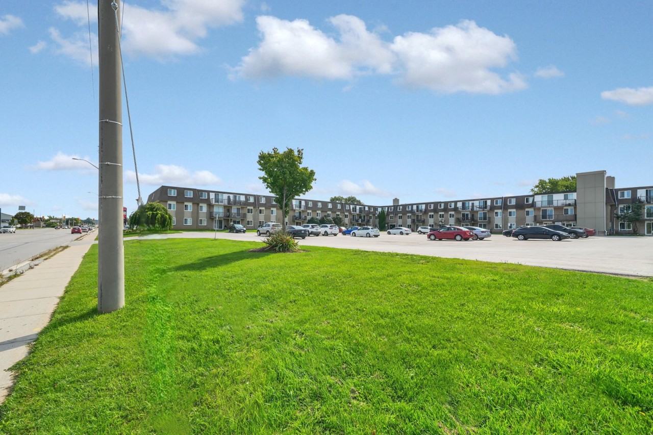 16th Street Apartments - Photo 4 of 26