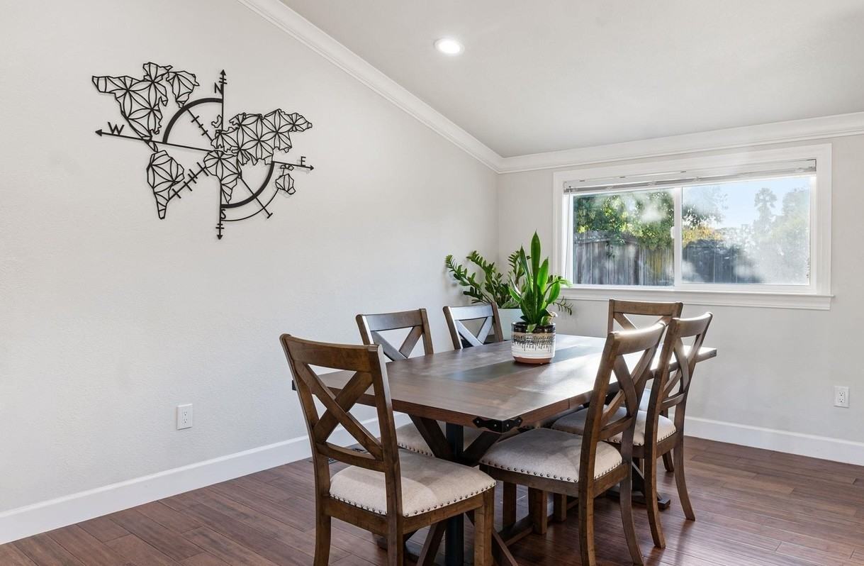 1377 Lillian Street - Photo 5 of 7