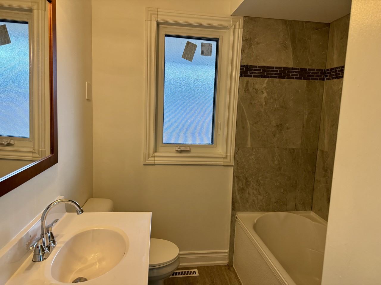 181 Southlawn Avenue #Main - Photo 4 of 10