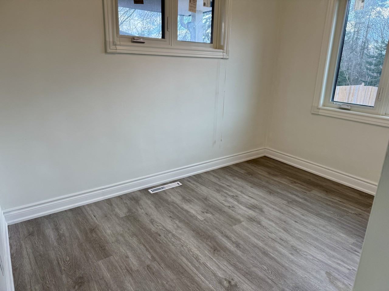 181 Southlawn Avenue #Main - Photo 6 of 10