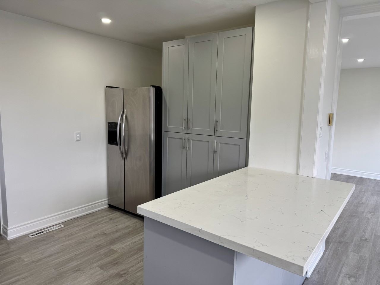 181 Southlawn Avenue #Main - Photo 7 of 10