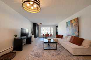 2315 15 St Sw - Photo 1 of 1