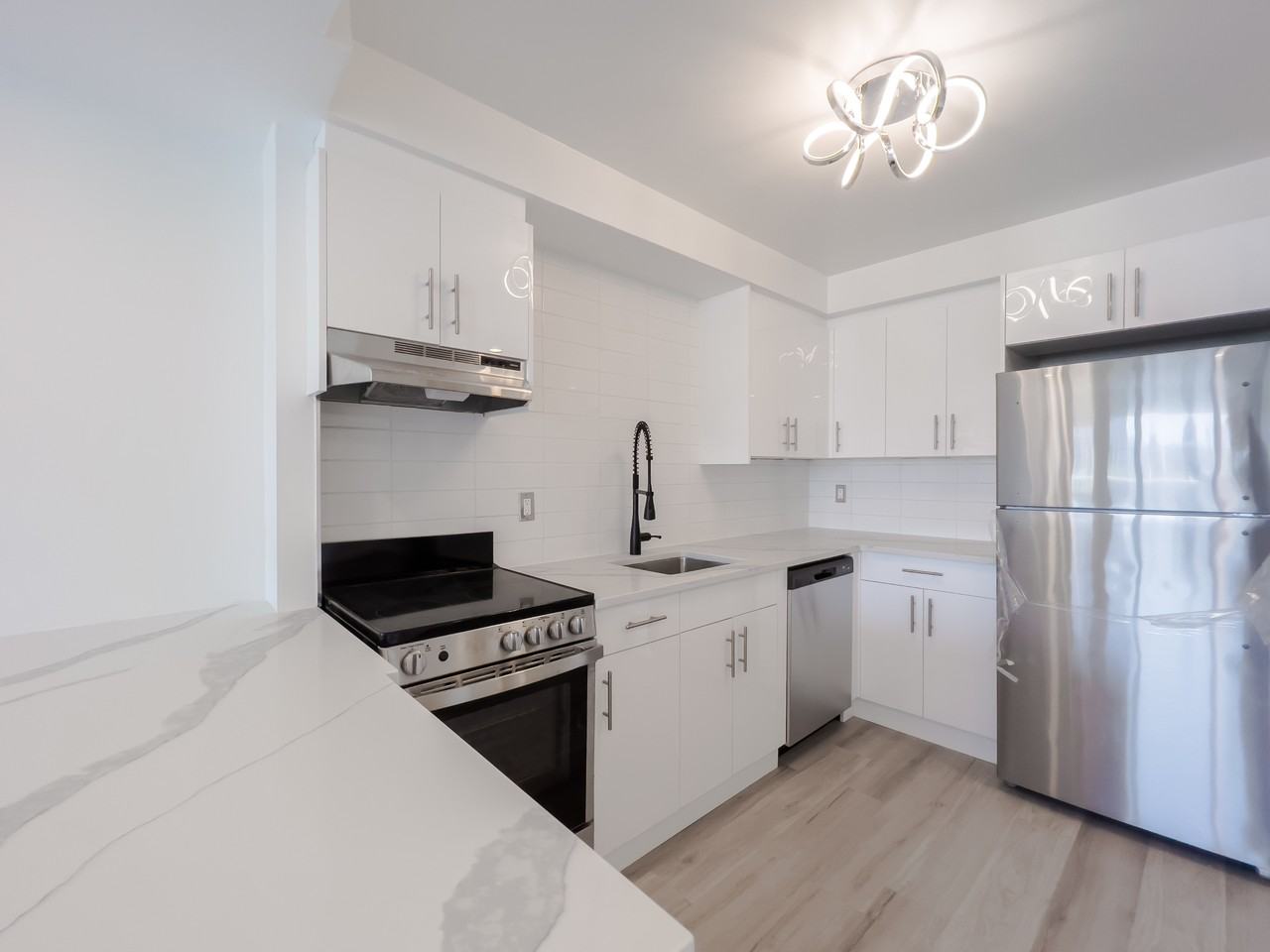 Place Sussex - Photo 6 of 29