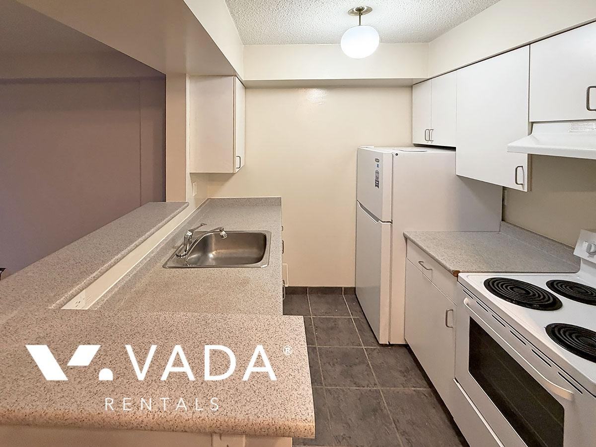 1770 Barclay St - Photo 3 of 14