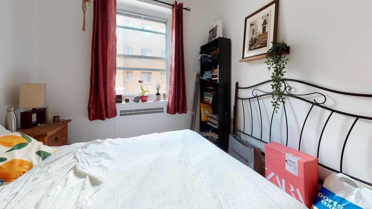 ROSLYN - Photo 6 of 30