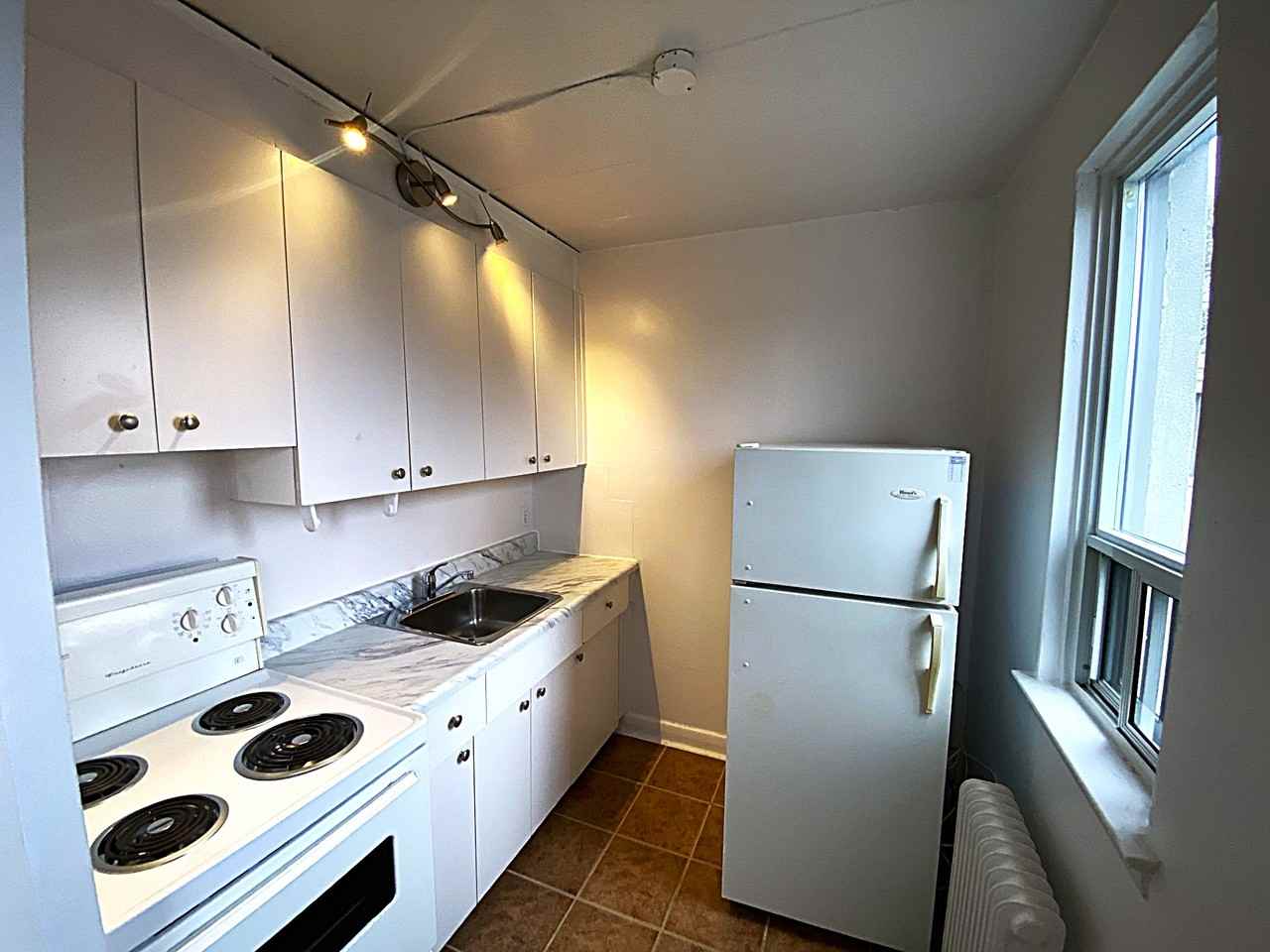 9 Elmsdale Road - Photo 4 of 6